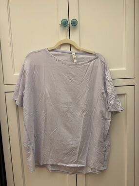 lululemon athletica Light Lavender Men’s Crew Short-Sleeve Tee